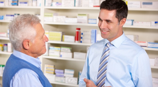 pharmacist-with-customer-672x372